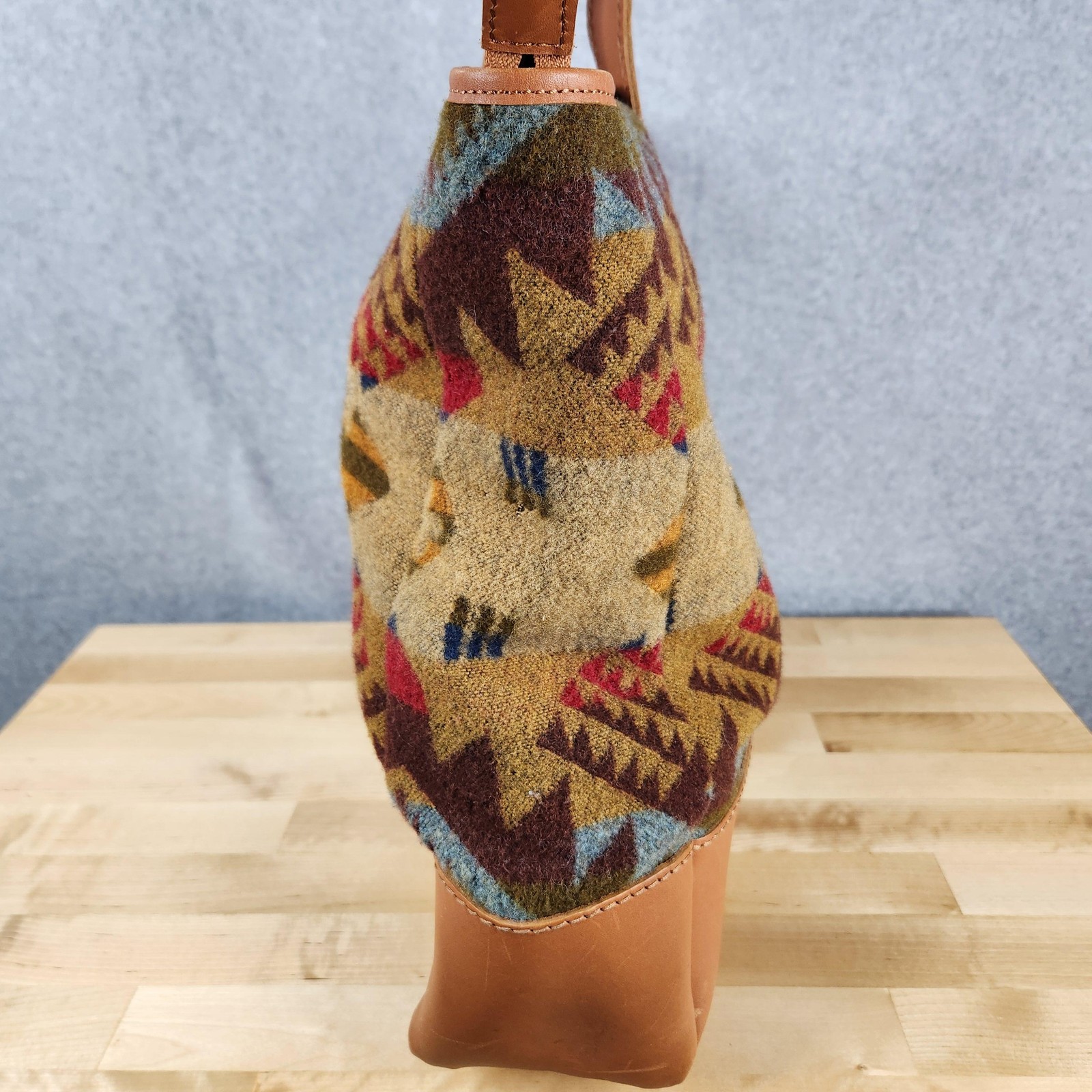 Pendleton Tote Bag Large Multicolor Wool Leather Southwestern Tribal Zip Top