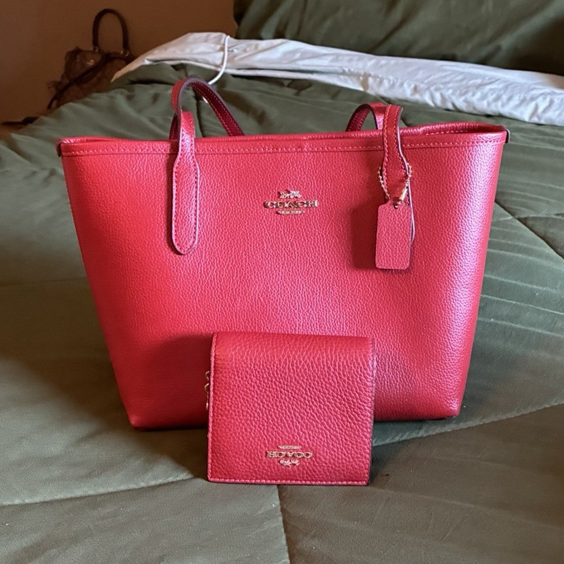 Coach Pink Pebbled Tote Bag Gold Hardware Logo Accents Double Handles