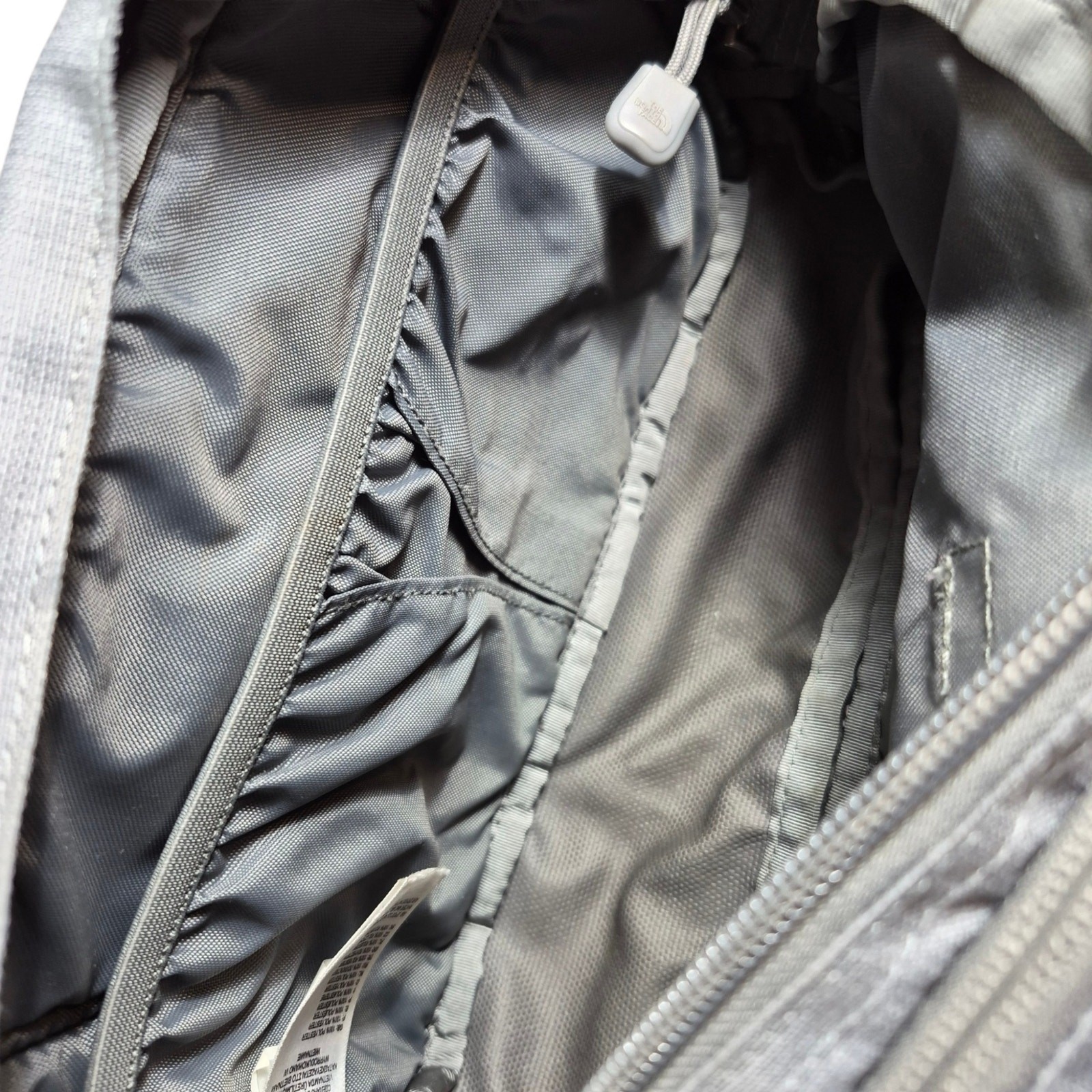 The North Face ‘Roo’ Sling Bag Fanny Pack Waist Purse Travel Carryon Steel Gray