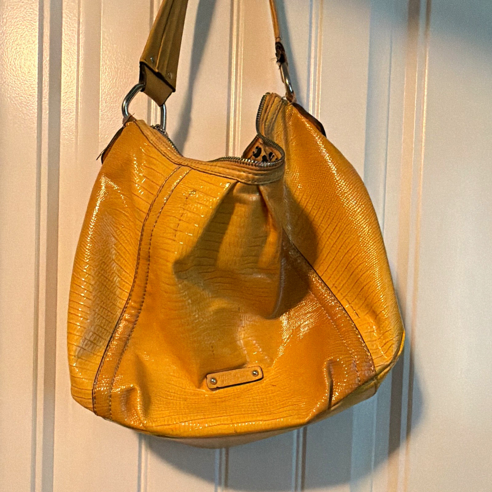 Vintage Nine West Yellow Hobo Shoulder Bag Medium Zip Closure Detachable Strap
