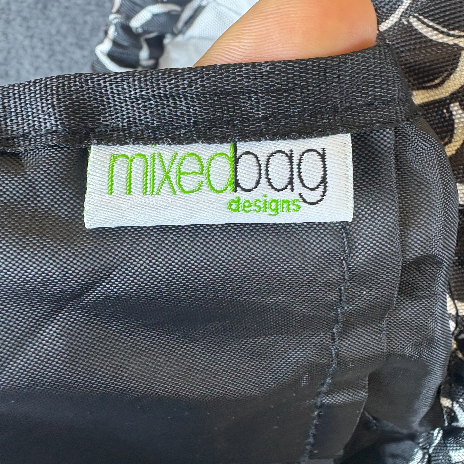 Mixed Bag Designs Drawstring Backpack Black White Floral Zipper Pockets Travel
