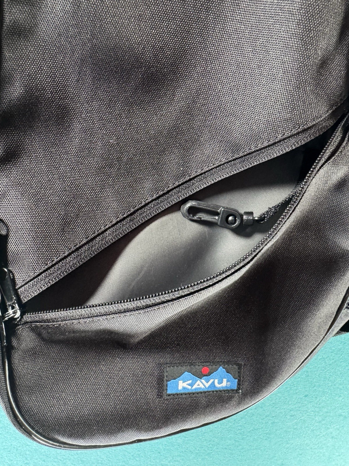 KAVU Paxton Black Pack Backpack Crossbody Rope Sling Bag, Pockets