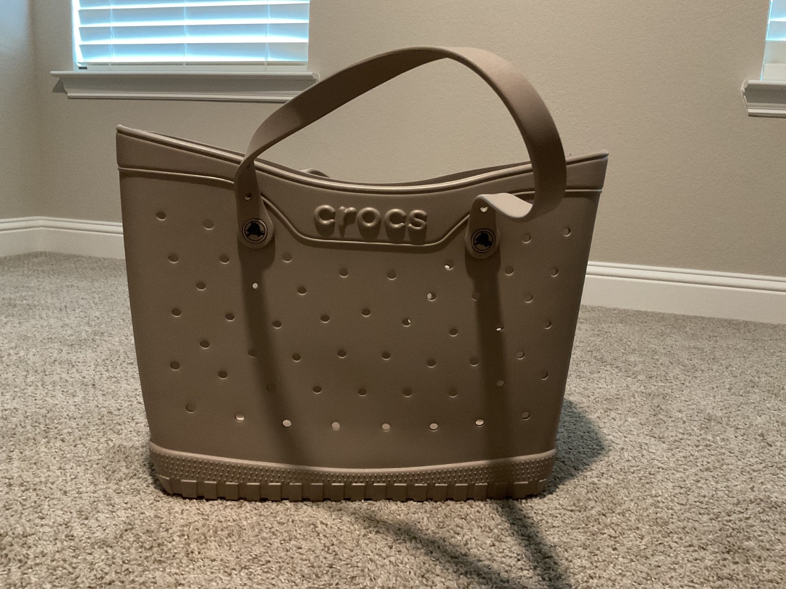 Crocs Mushroom Solid Medium Tote Handbag Double Handles without Tag