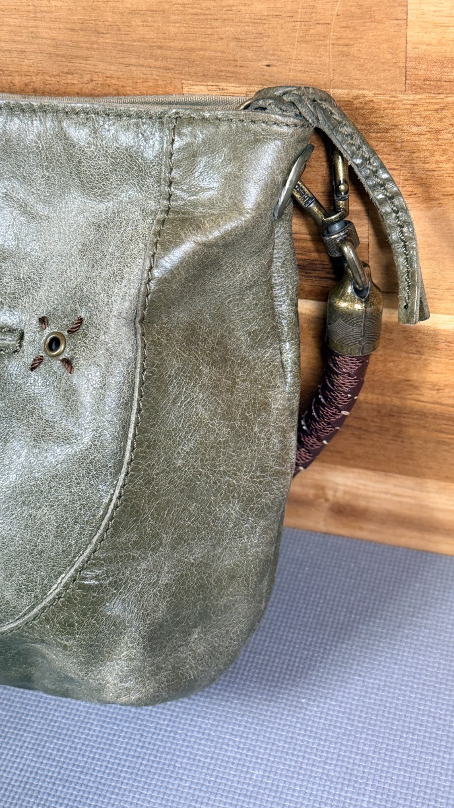 The Sak Indio Hobo Bag Olive Green Leather Braided Handle Y2K Boho