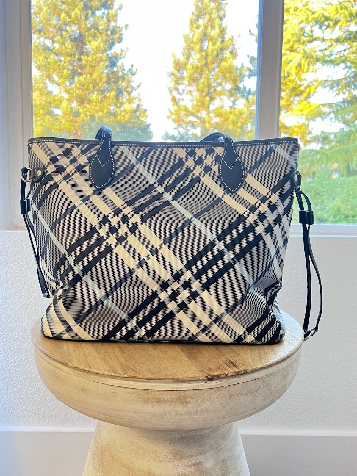 Burberry London Blue Label vintage classic Nova check PVC tote hand bag purse