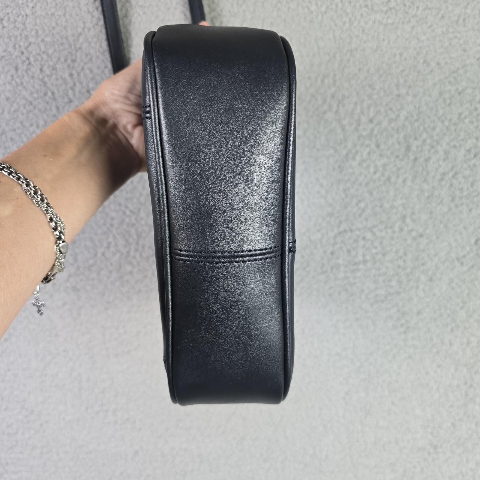 Worthington Feed Bag, Black Cross Body Womans Purse, Leather