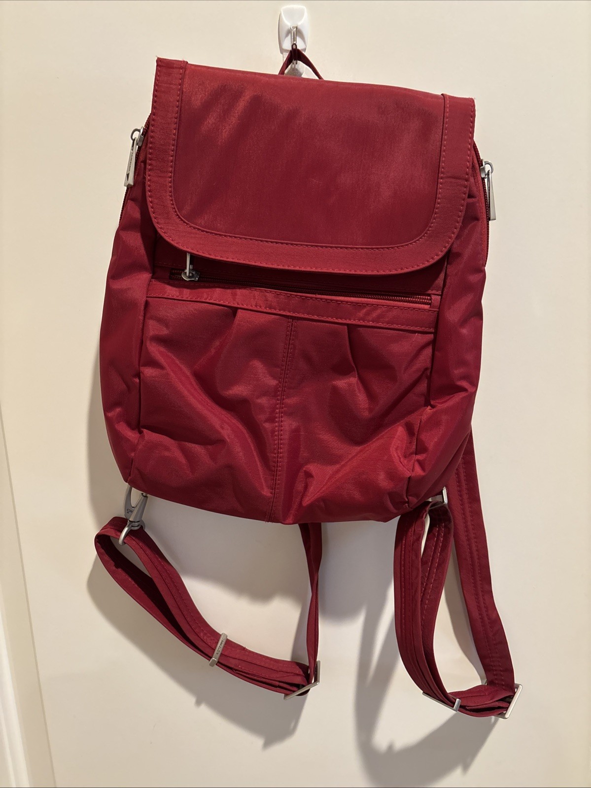 TRAVELON Anti-Theft Signature Slim Backpack RFID Blocking Red Berry Nylon