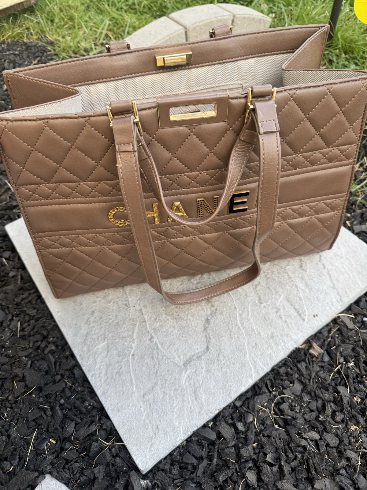 Brown Quilted Tote Bag Large Zip Top Gold Hardware Double Handles Inner Pockets