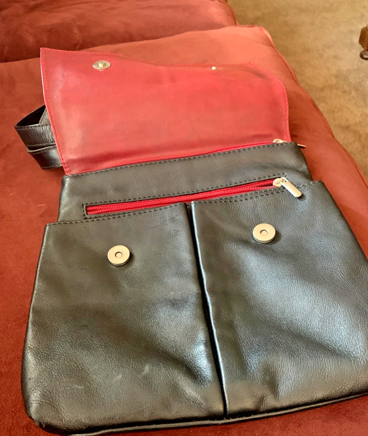 Vera Pella Italy Genuine Leather Crossbody Red and black 10 inch Purse