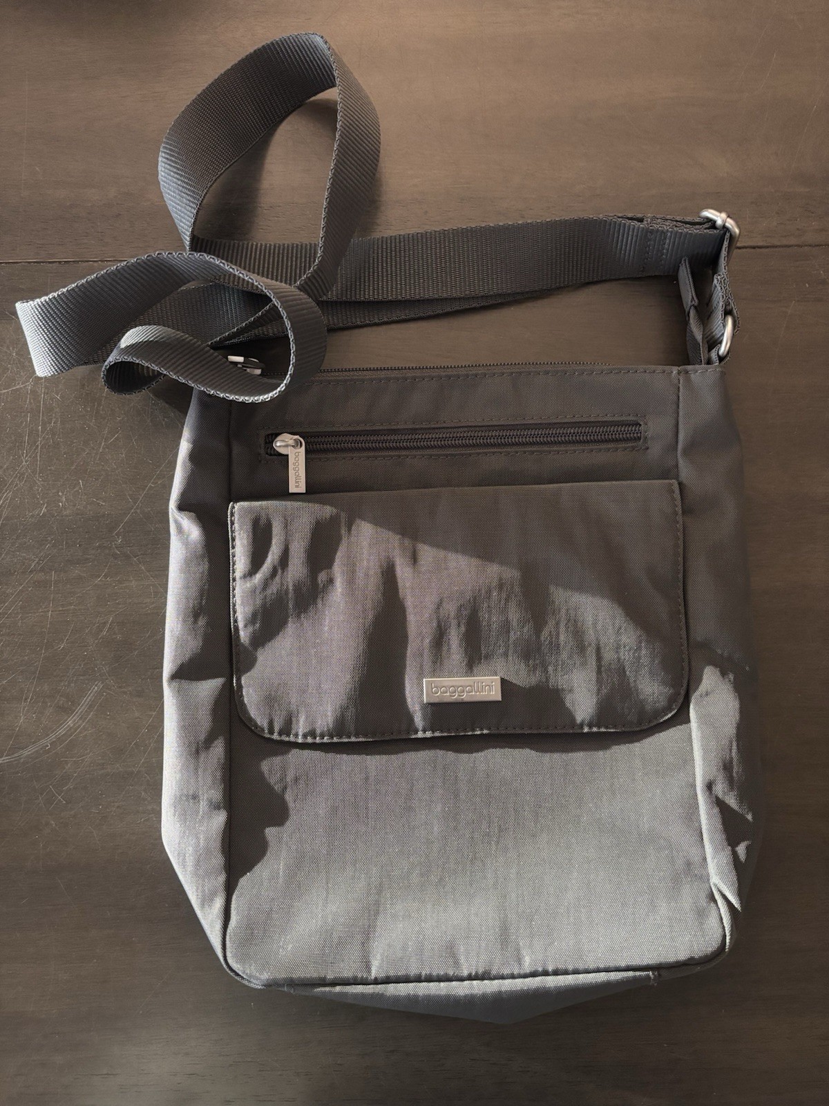 Baggallini Town Bagg Crossbody/ Shoulder Bag Steel Gray Nylon 8” x 10.75”x 3”