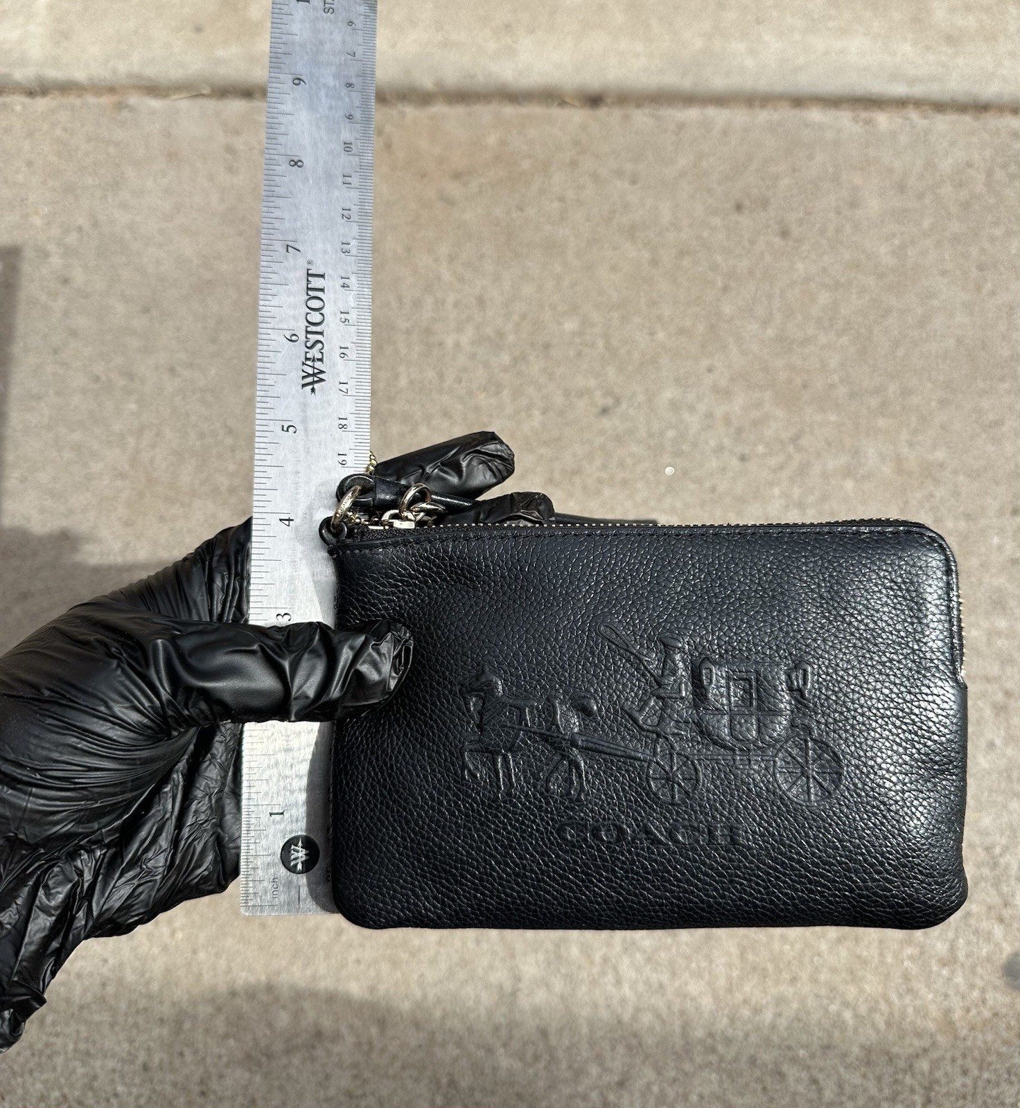 Coach Black Pebbled Leather Logo Horse & Carriage Embossed Zip Wristlet G1480