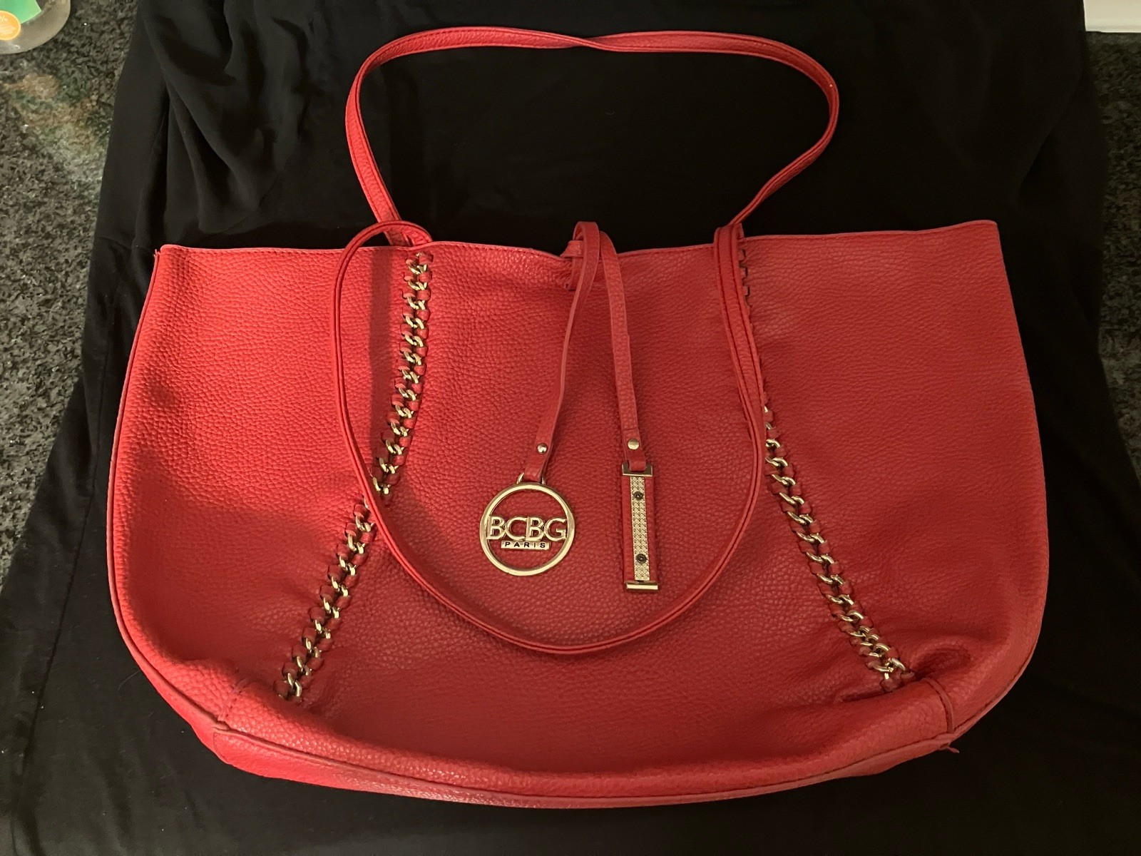 Beautiful BCBG PARIS LARGE Ravishing RED Bag Purse Handbag Gold Chains Excellent