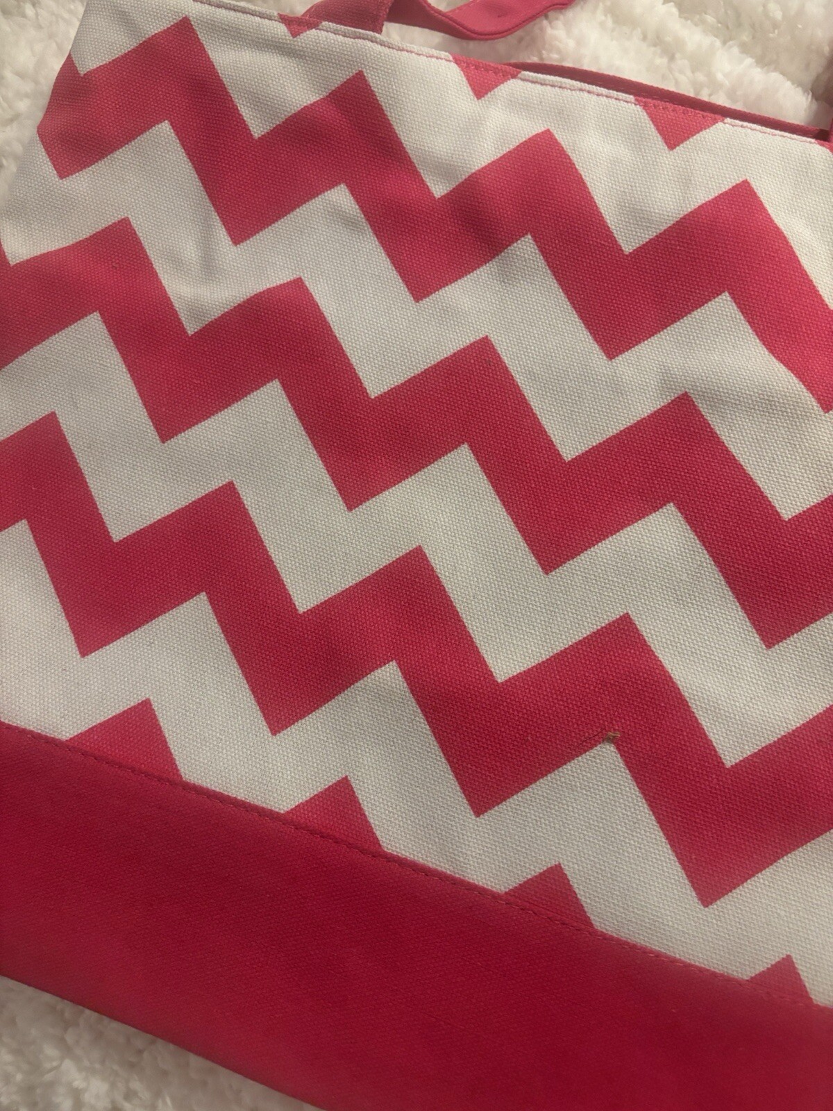Tote Bag Canvas Chevron Print Hot Pink White Purse Lightweight Lined Zipper