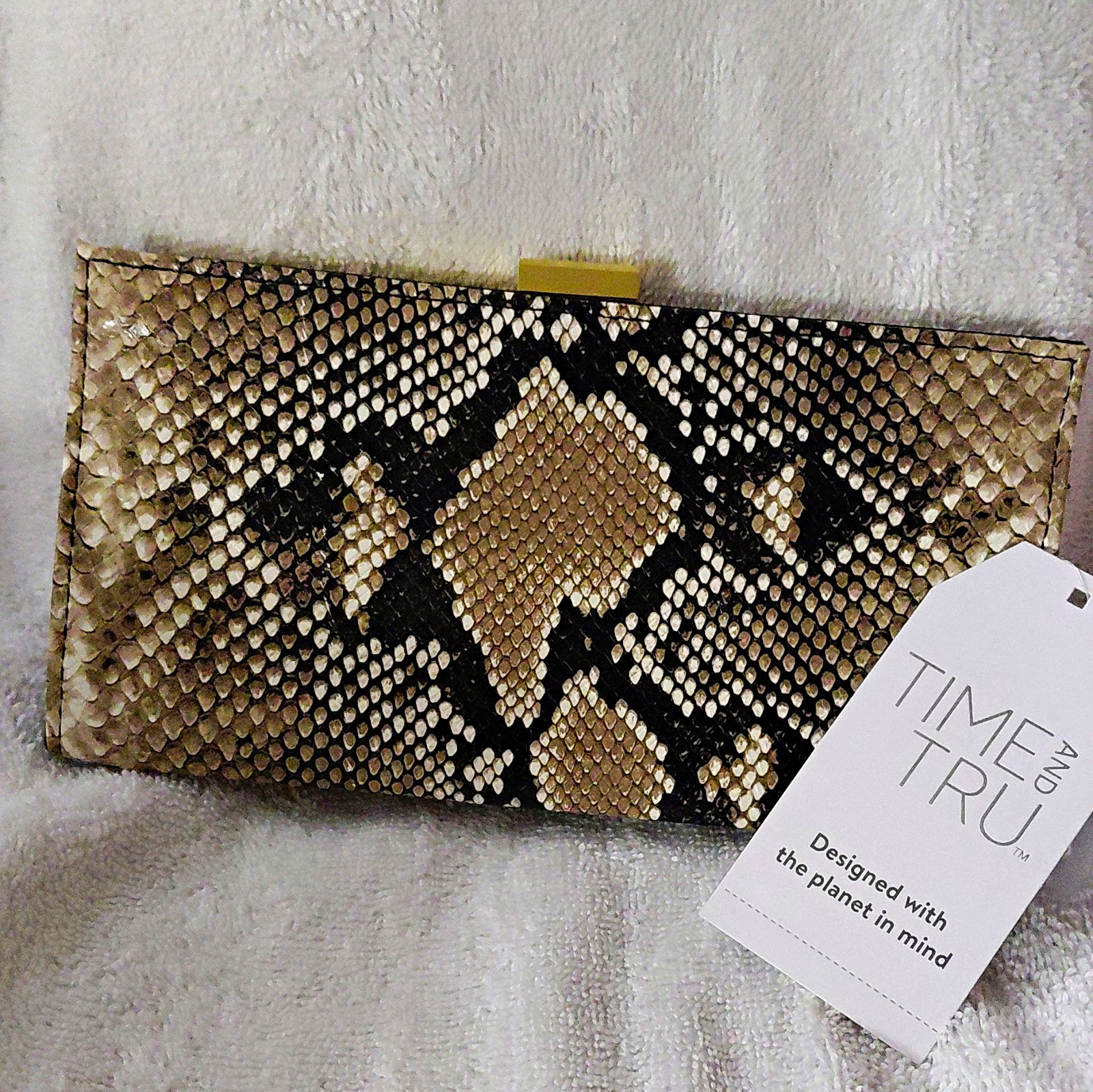 Time and Tru Snake Print Clutch Beige/Black Gold Clasp Detachable Chain Strap