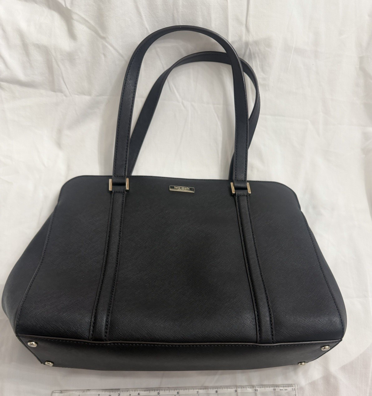 Black Pebbled Solid Trapezoid Tote Double Handles Magnetic Lined Inner Pockets