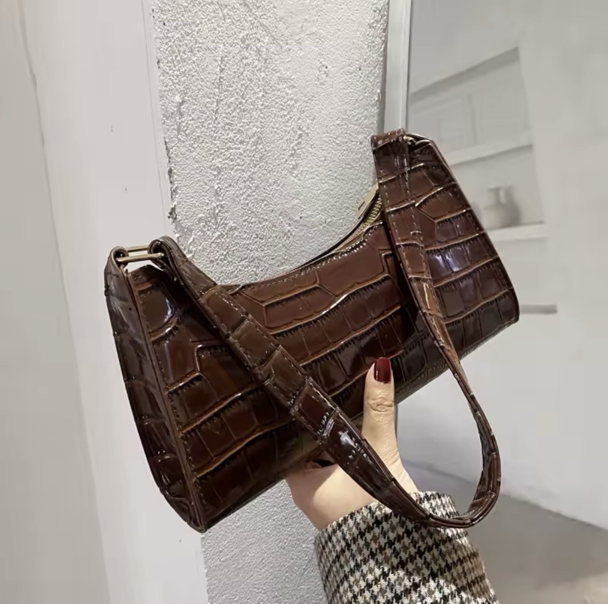 Brown Croc Embossed Shoulder Bag Zip Closure Silver Hardware Designer Style