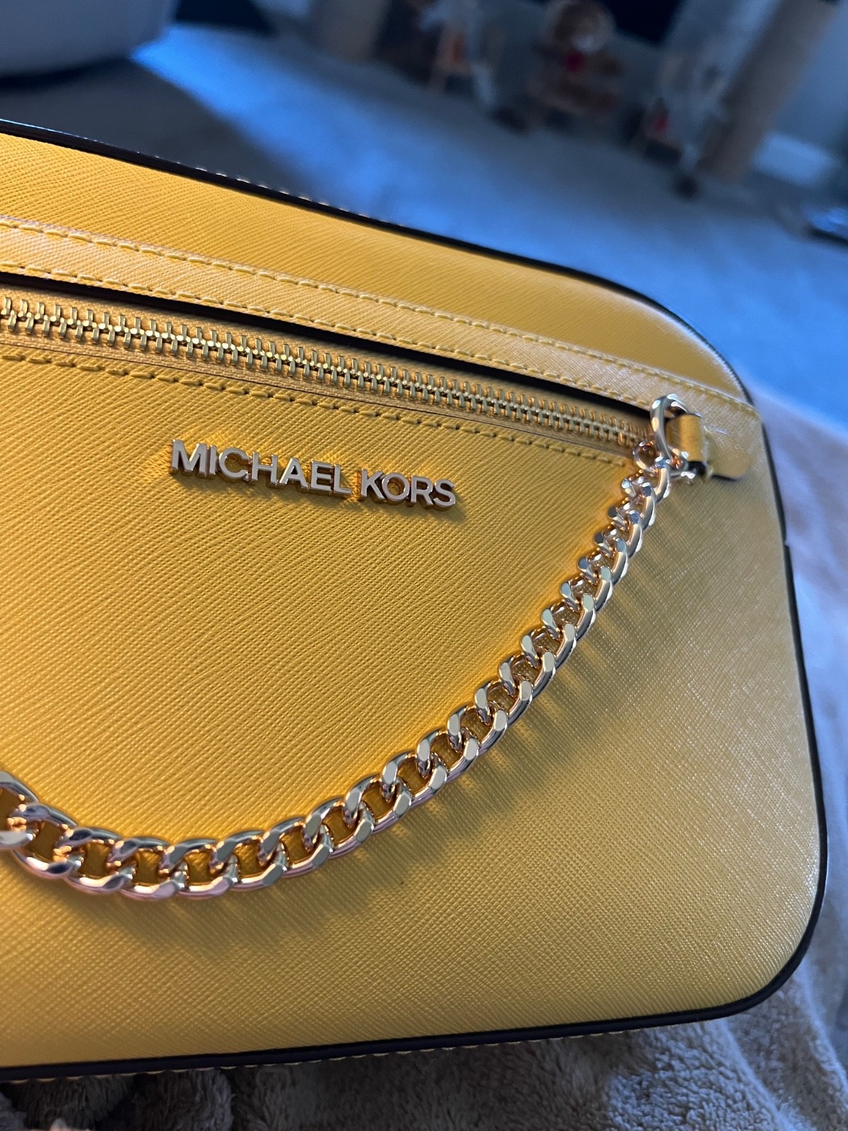 Michael Kors cross strap gold chain Many pockets Summer yellow (Dress