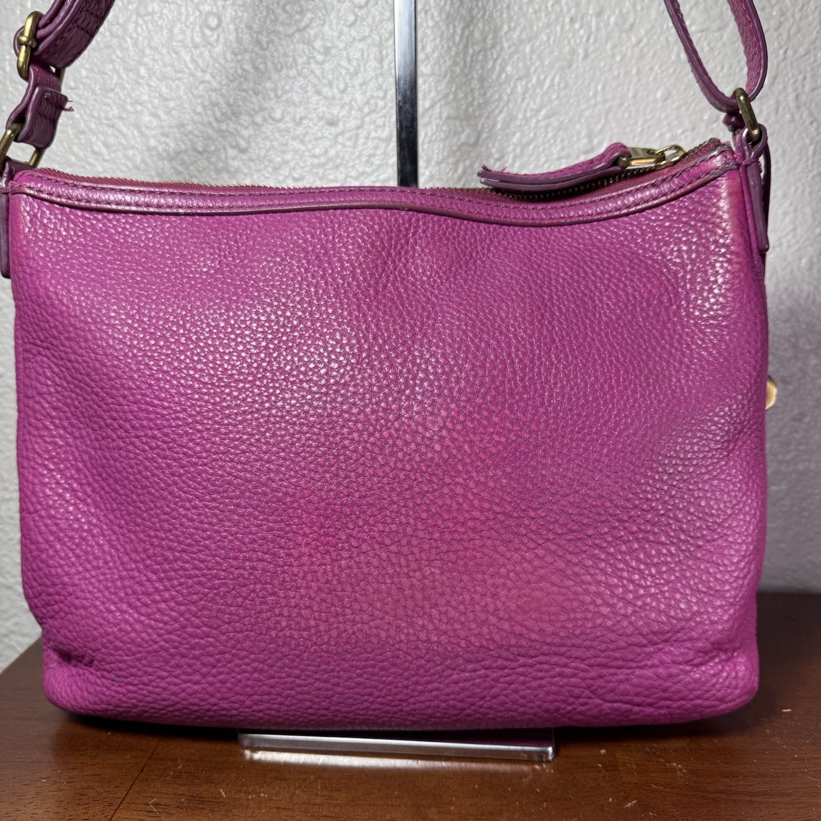 Fossil Erin Fuchisa Pink Pebbled Leather Crossbody Purse Bag Double Pocket Front