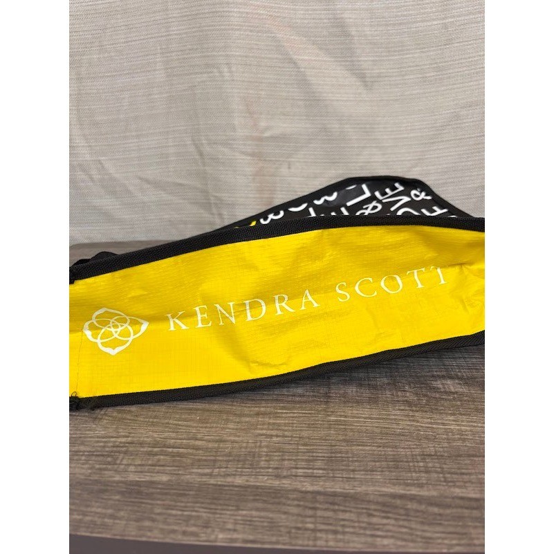 Kendra Scott Reusable Tote Bag Black Yellow Love Print Recycled Plastic Snap Top