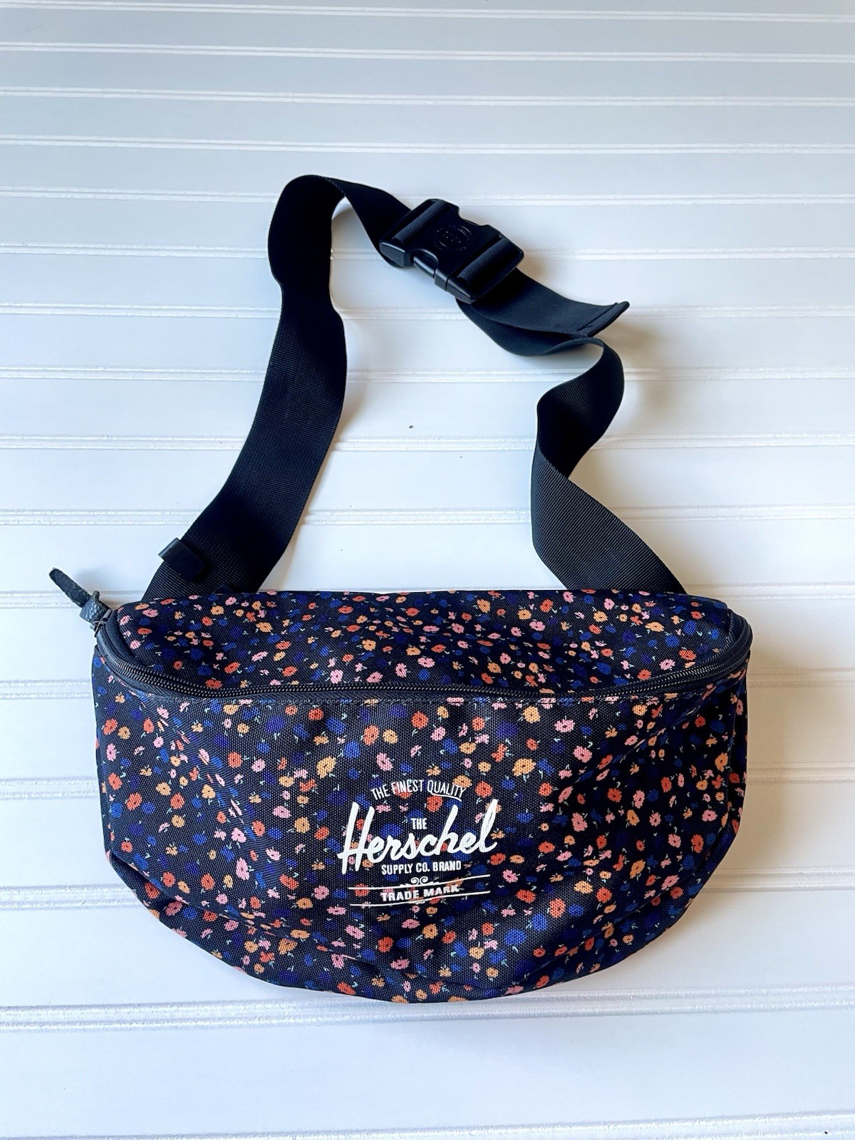 Herschel 4.5 L Kaine Hip Pack Black Floral Large Fanny Lumbar Belt Bag Gorpcore