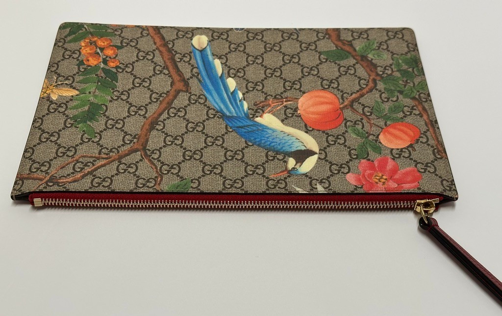 GUCCI GG SUPREME RED TIAN PRINT CANVAS + LEATHER ZIP PORTFOLIO CLUTCH ~ $1,000