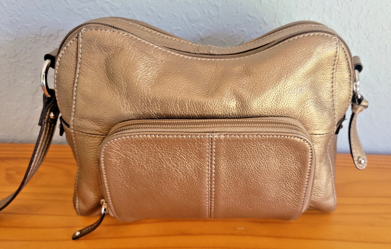 Tignanello Metallic Old Gold Pebbled Leather Crossbody Bag Purse Multi Pocket