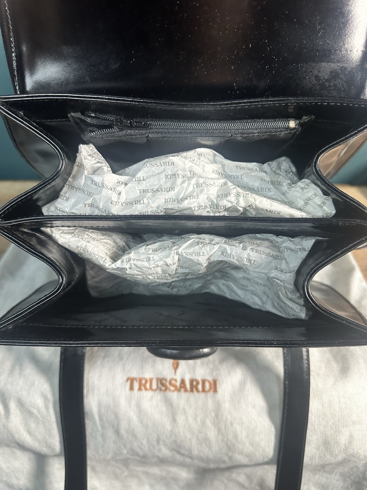 Vintage Trussardi Collezione Pelle Leather Shoulder Bag Italy COA Dust Bag Rare