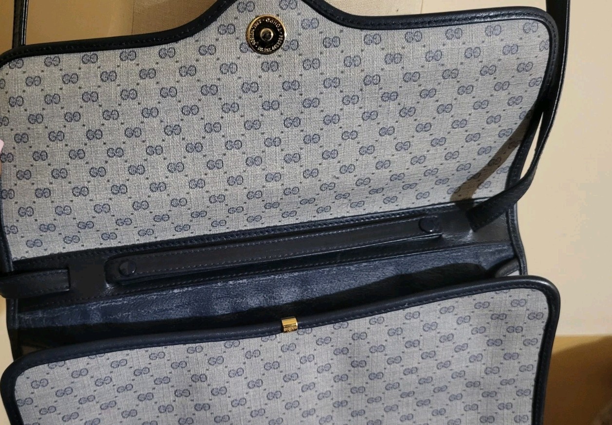 Vintage Gucci Micro GG Monogram Slim Envelope Navy/Gray Clutch Crossbody Bag