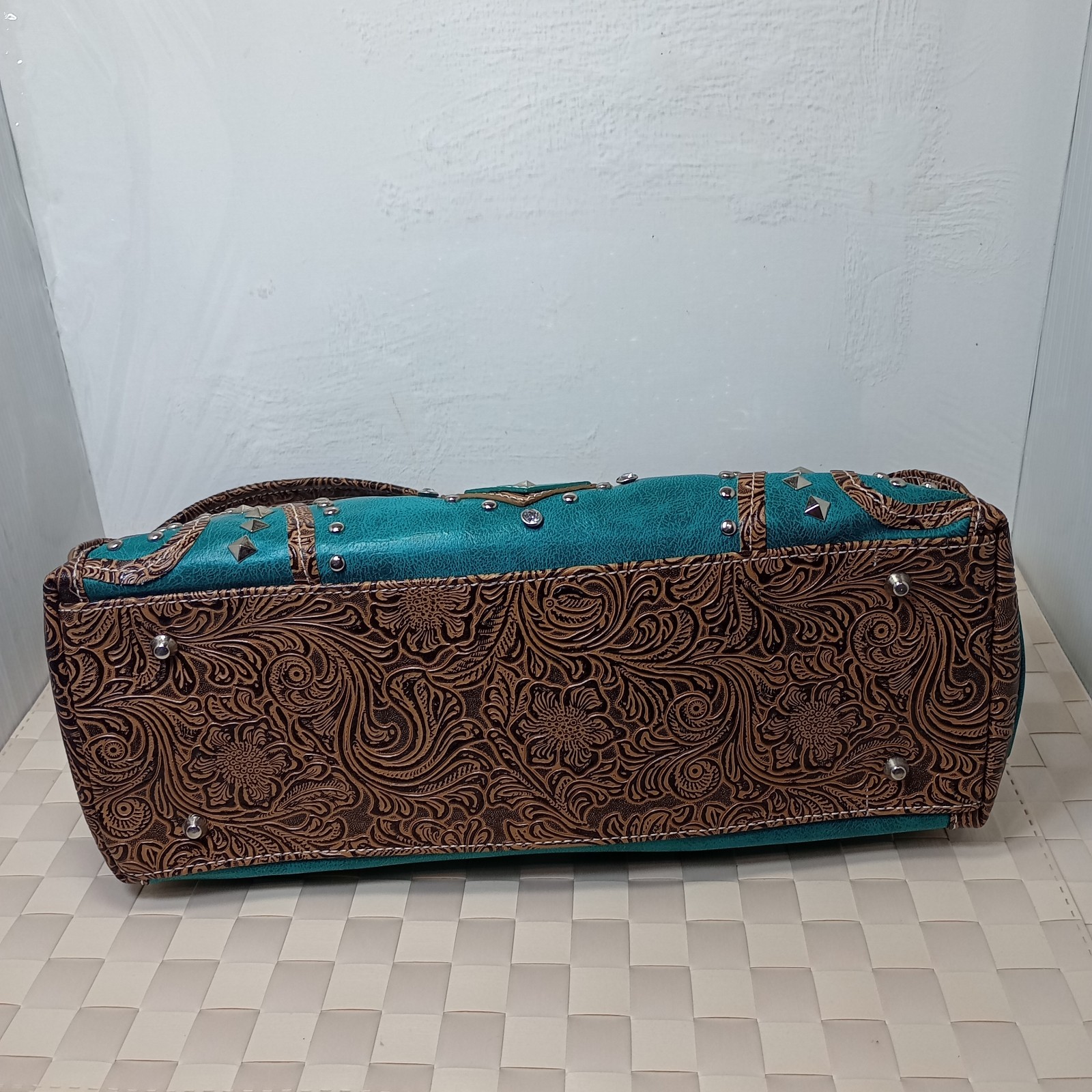 BHW Cowgirl Turquoise-Rhinestone-Cross- Shoulder Handbag with Decorative Wallet
