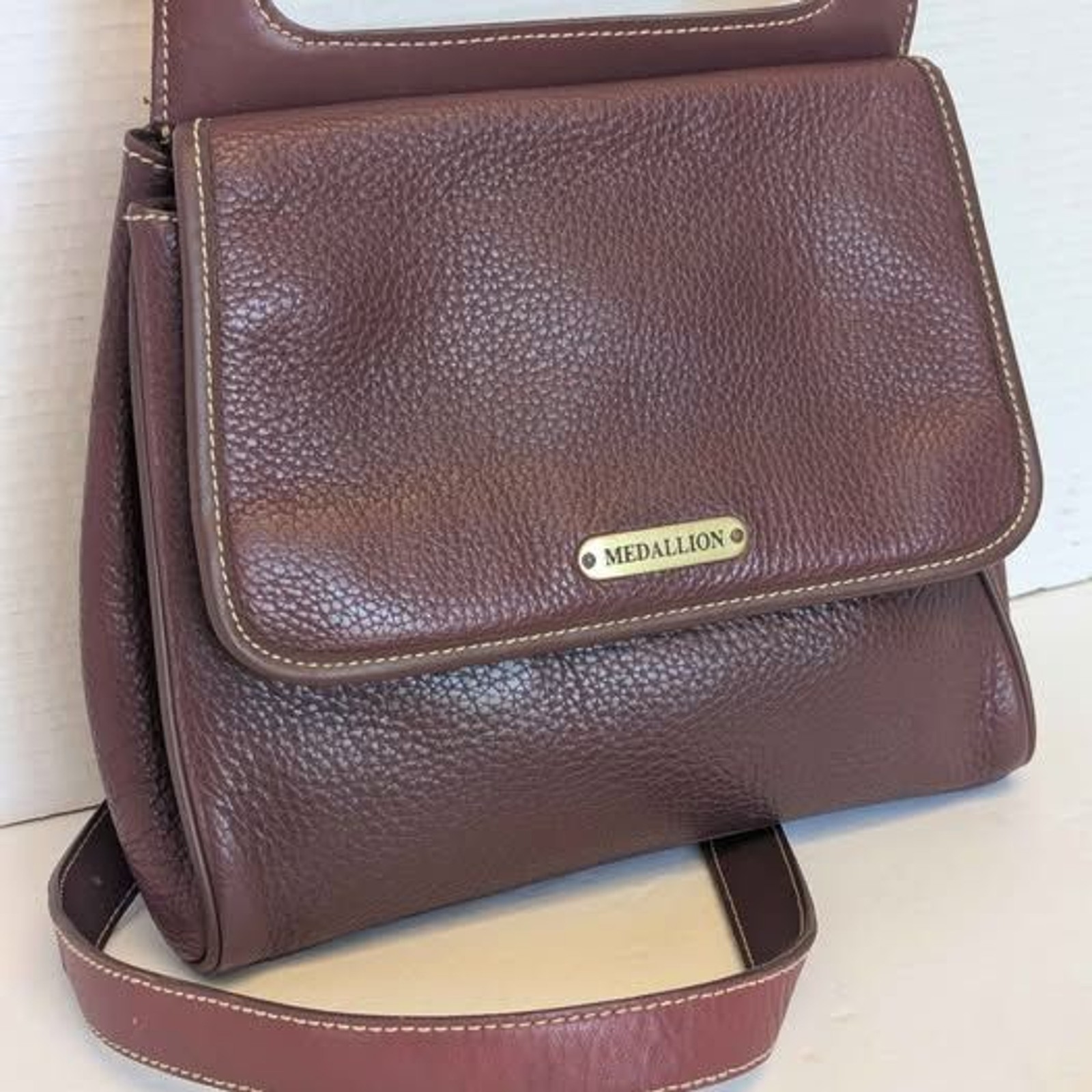 Maroon Medallion Thick Cut Leather Crossbody Bag Purse 10x9x3″ Bronze Hardware