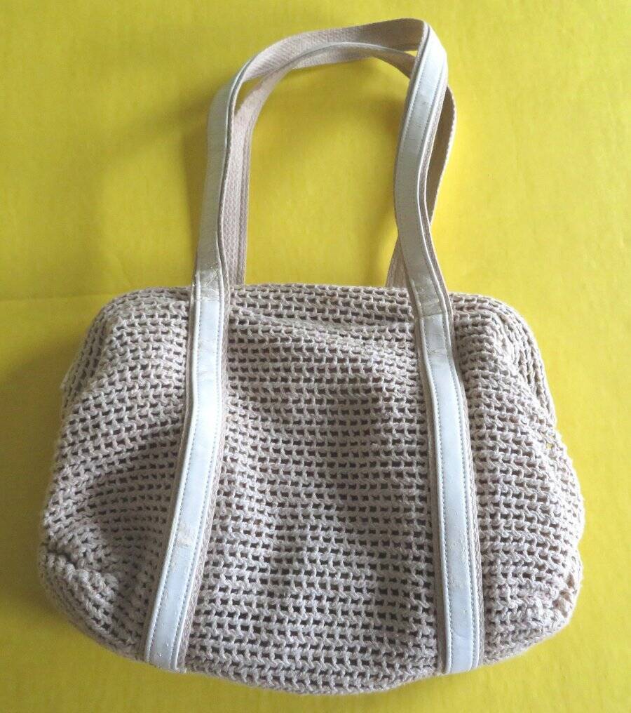 Vintage RICHMARK Crochet String HANDBAG Purse Retro Boho America USA Yarn MCM