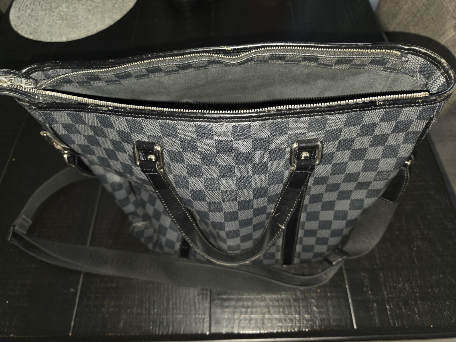 Louis Vuitton Damier Graphite Tote Zip Top Detachable Strap Black/Gray