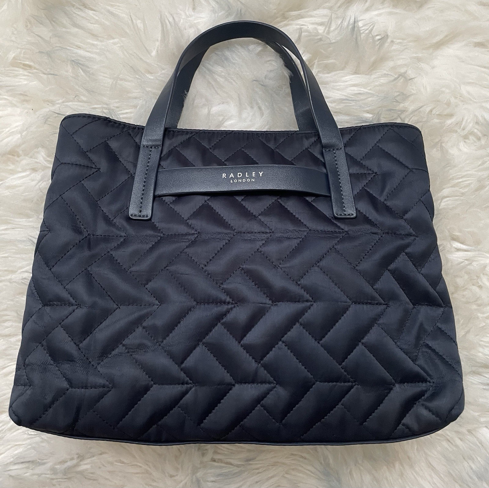Radley London Women’s Finsbury Park Quilt Medium Ziptop Satchel, Missing Strap