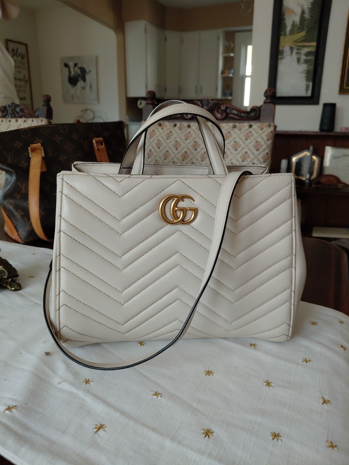 Gucci GG Marmont Matelasse Tote Medium White Leather Ivory Box Bag