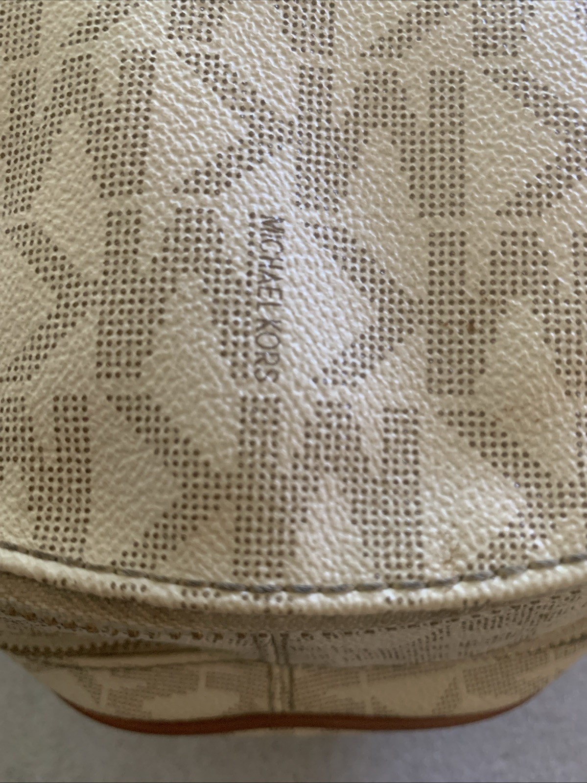 Michael Kors 30S7GEZB1B Women’s Backpack Medium – Vanilla