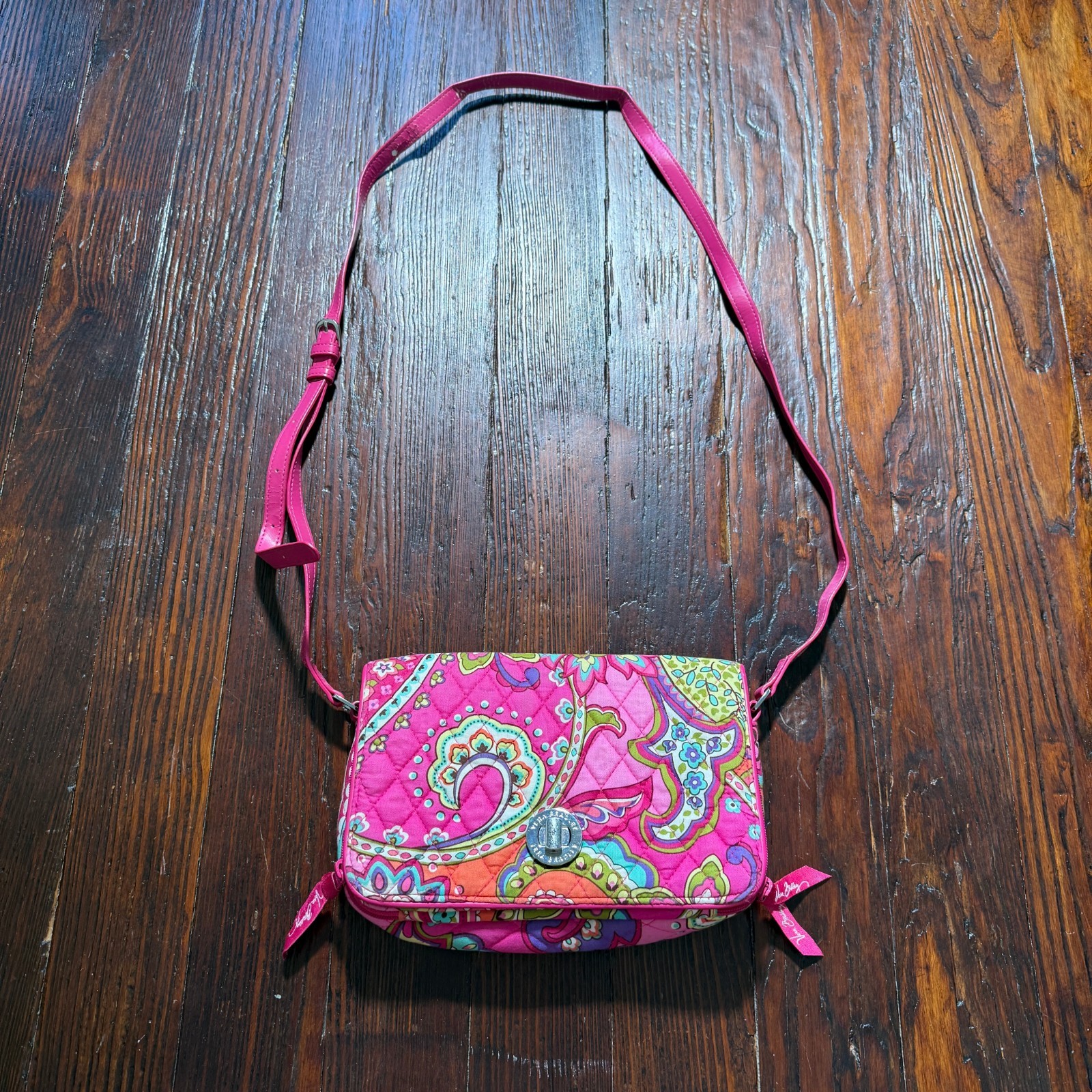 Vera Bradley Wallet Crossbody Pink Swirl Paisley Floral Turn Lock