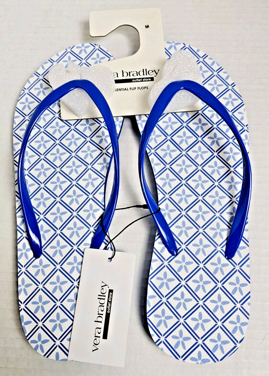 Vera Bradley Flip Flops Size 7/8 (M) in Etched Floral Pool Blue