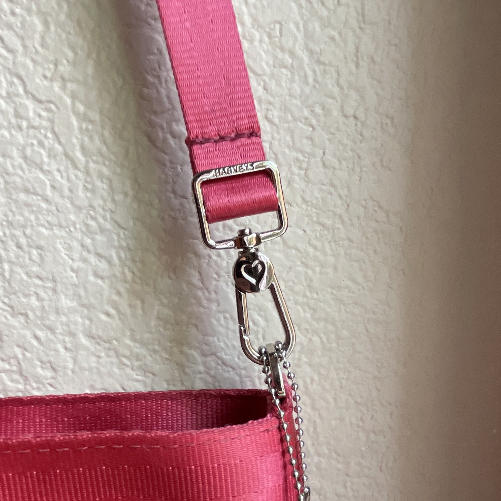 Authentic Harveys CA Seatbelt Streamline Crossbody Bag – Lava