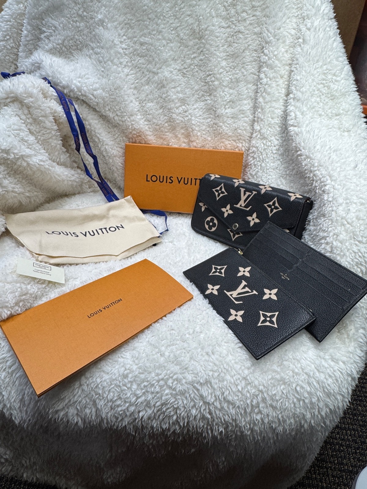 Louis Vuitton M82479 Pochette Félicie – Black/Beige Monogram Empreinte