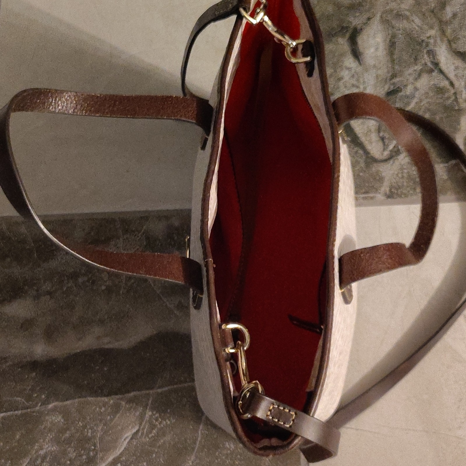 Dooney & Bourke White Tote Zip Brown Handles Detachable Strap Red Lining Gold
