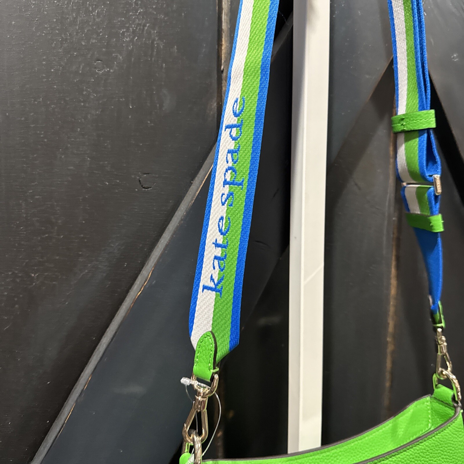kate spade New York Turf Green Hudson Pebbled Leather Messenger Crossbody – NWT