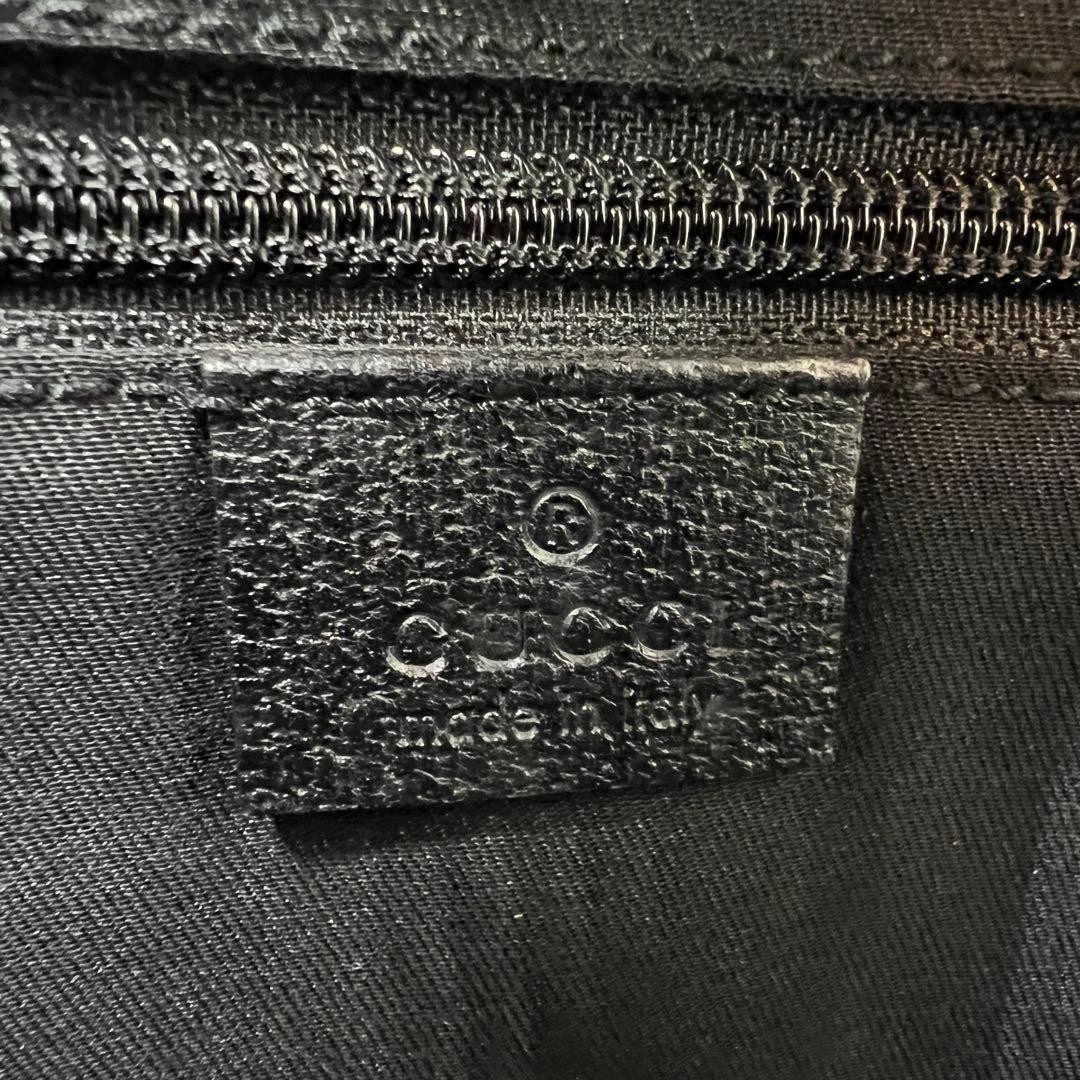 Excellent Condition Gucci Shoulder Bag GG Canvas Box