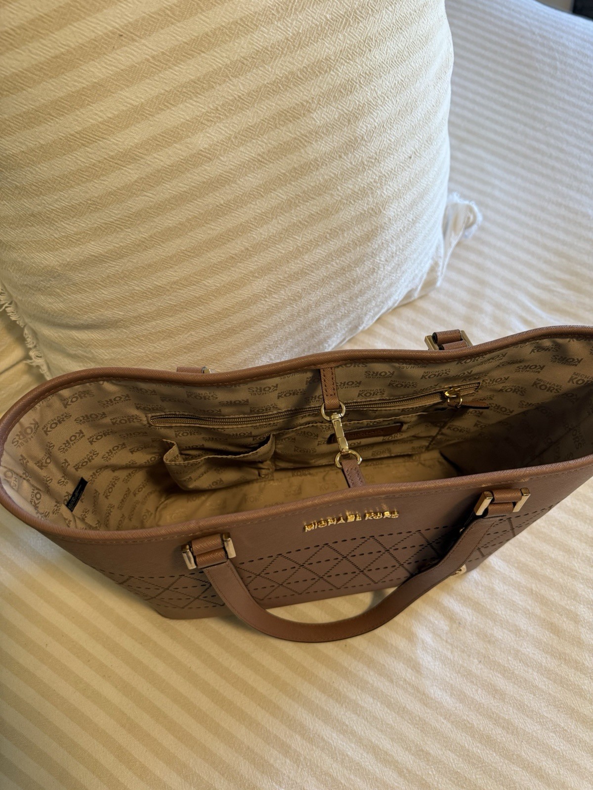 Michael Kors Brown Large Tote Handbag w/ Wallet Logo Gold Hardware Zipper