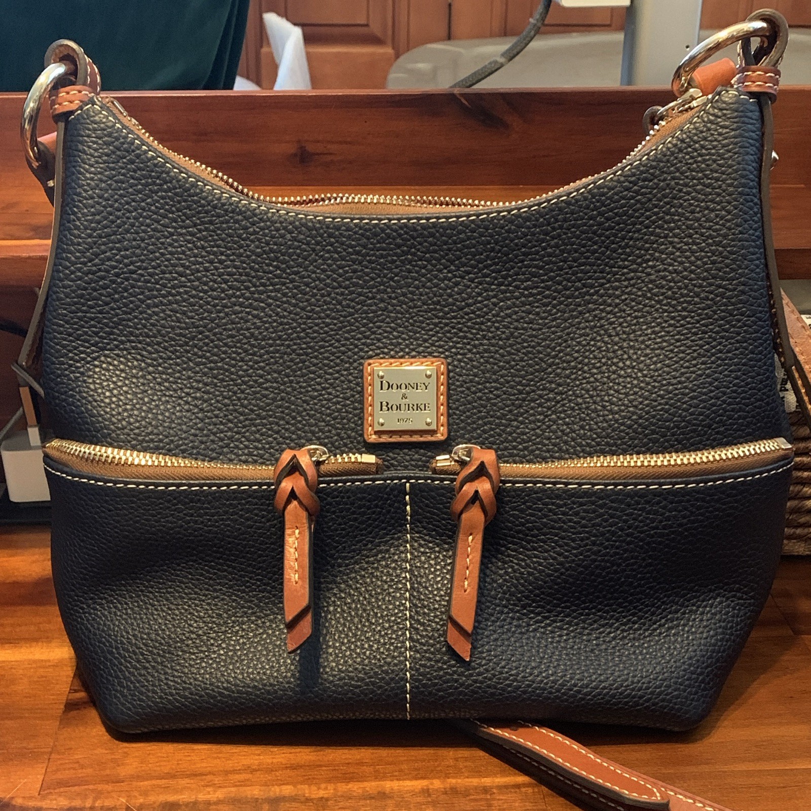 Dooney & Bourke Blue Pebbled Shoulder Bag Medium Zip w/ Brown Strap Gold HW