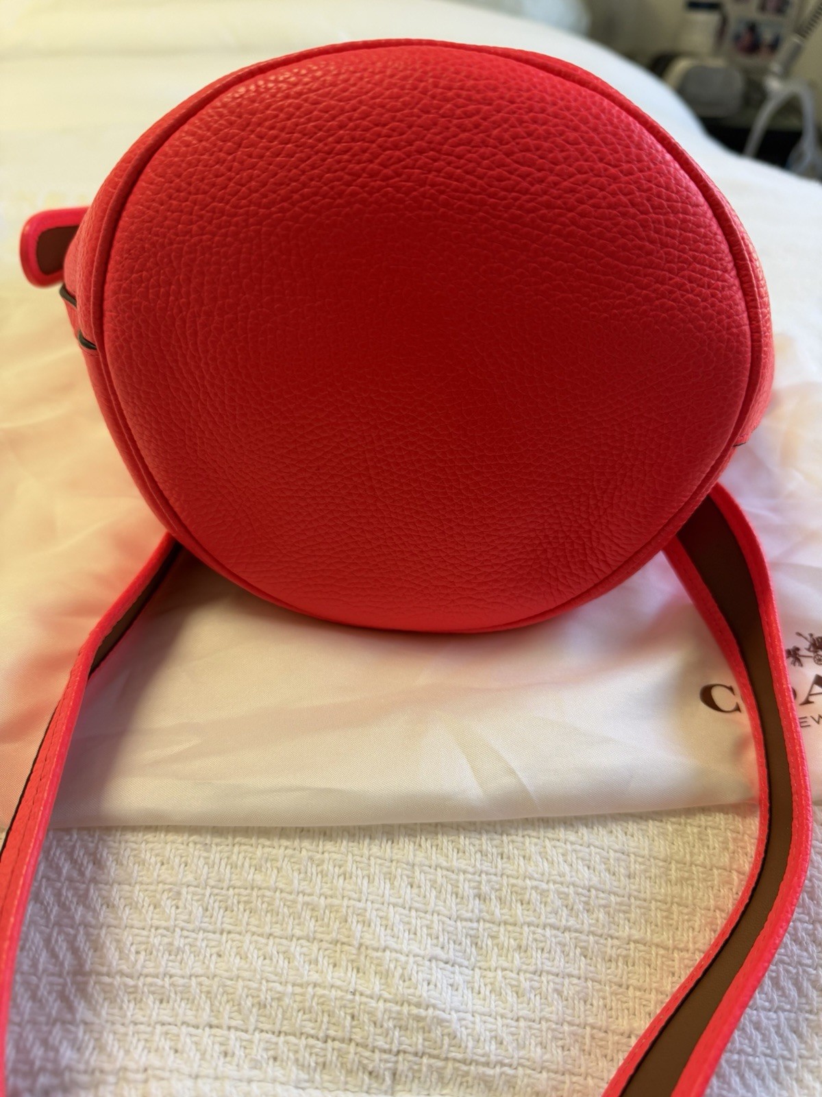 Coach Red Pebbled Bucket Crossbody Bag Zip Closure Adjustable Strap Dust Bag