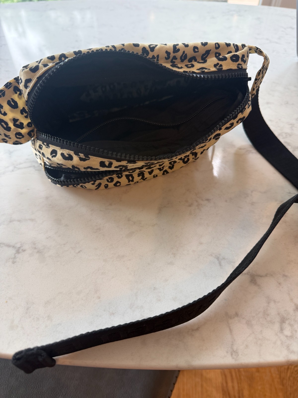 RARE BAGGU Honey Leopard Nylon Fanny Pack Belt Bag MINT