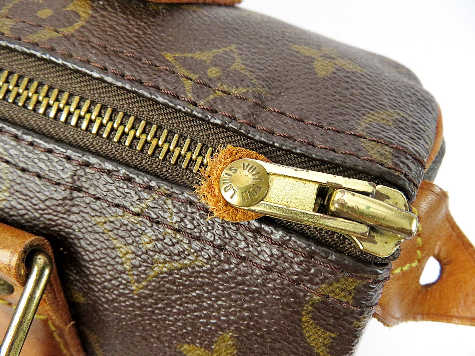 Authentic LOUIS VUITTON Speedy 25 Monogram Boston Handbag Purse #64201