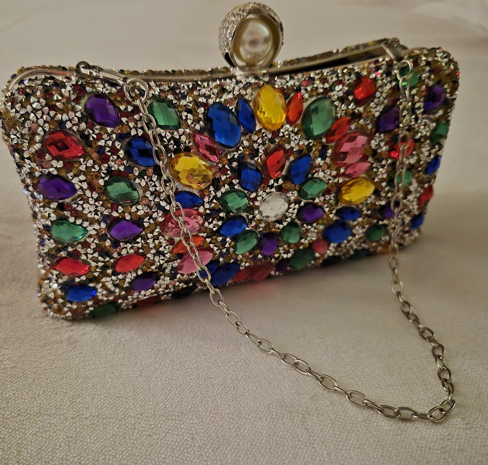 Multicolor Rhinestone Crystal Kiss Lock Clutch w/ Detachable Silver Chain Strap