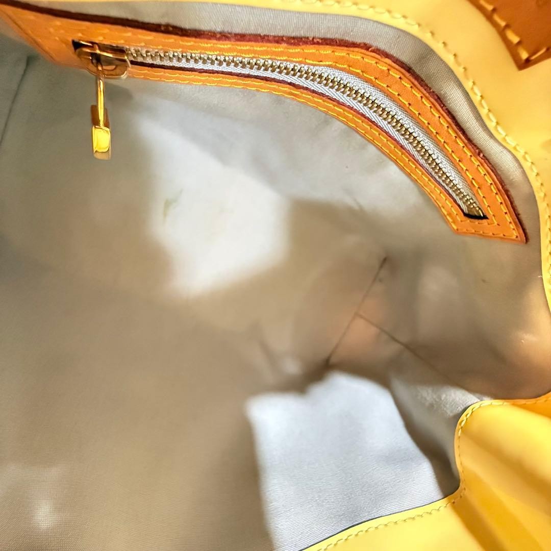 LOUIS VUITTON Vernis Reed PM M91990 Bag Yellow Monogram Leather 22.5x18x10.5cm