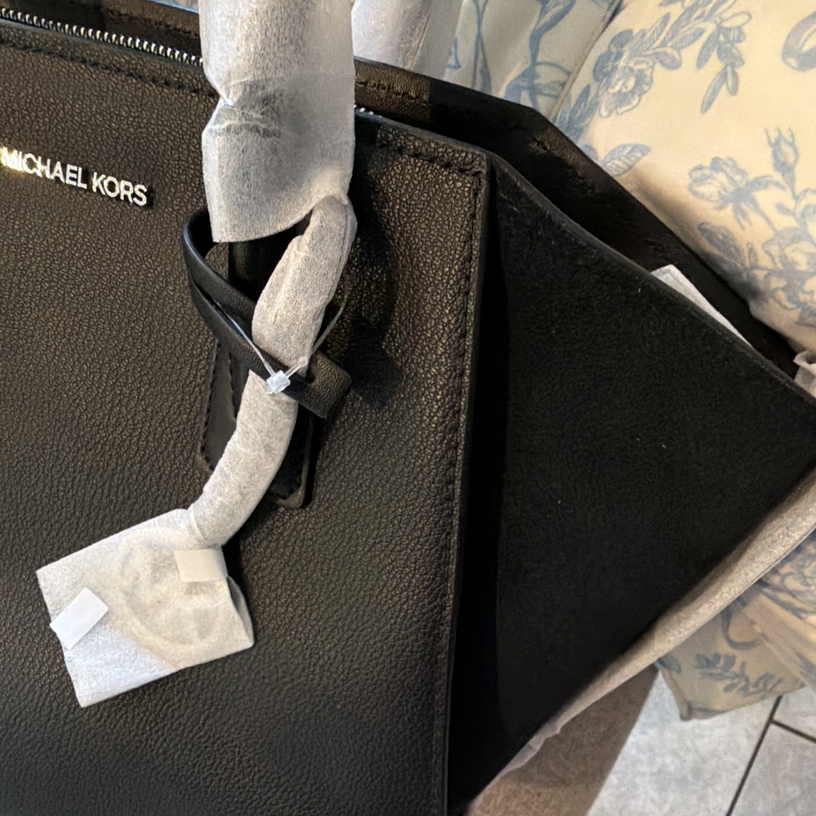 michael kors black large satchel top handle bag detachable strap logo silver hw